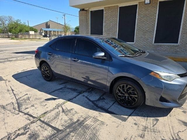 2017 TOYOTA Corolla - Image 1