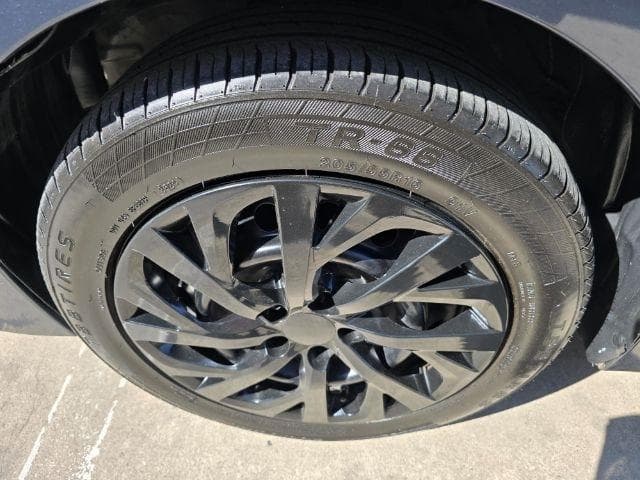 2017 TOYOTA Corolla - Image 10