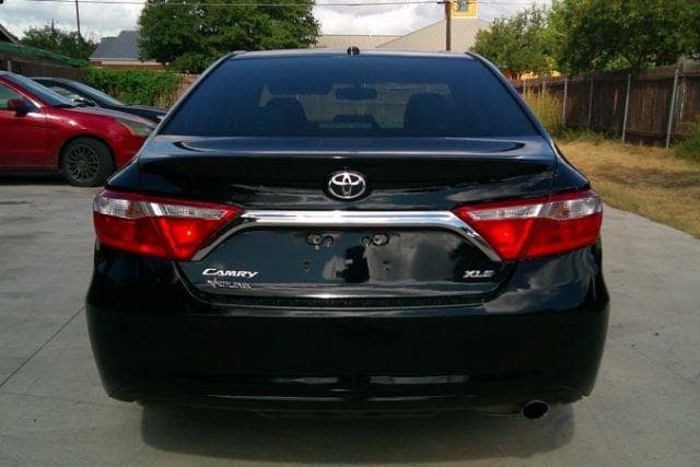 2016 Toyota Camry - Image 6