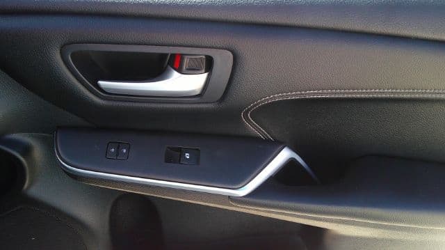 2016 Toyota Camry - Image 8