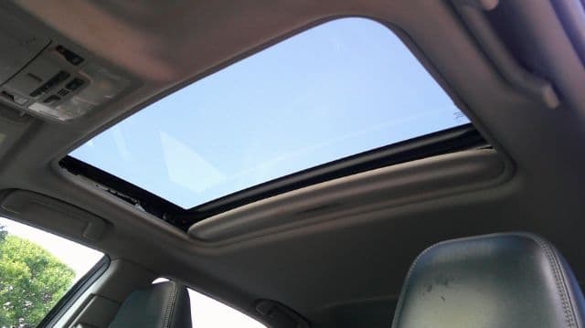 2016 Toyota Camry - Image 14