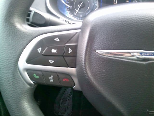 2016 CHRYSLER 200 - Image 13