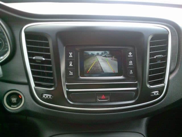 2016 CHRYSLER 200 - Image 17