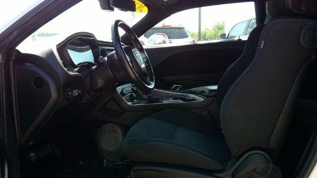 2022 Dodge Challenger - Image 9