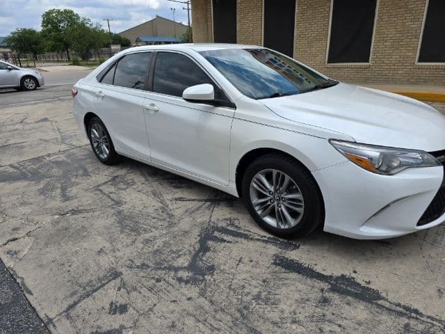 2017 TOYOTA Camry - Image 2