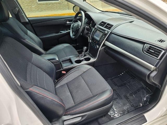 2017 TOYOTA Camry - Image 7