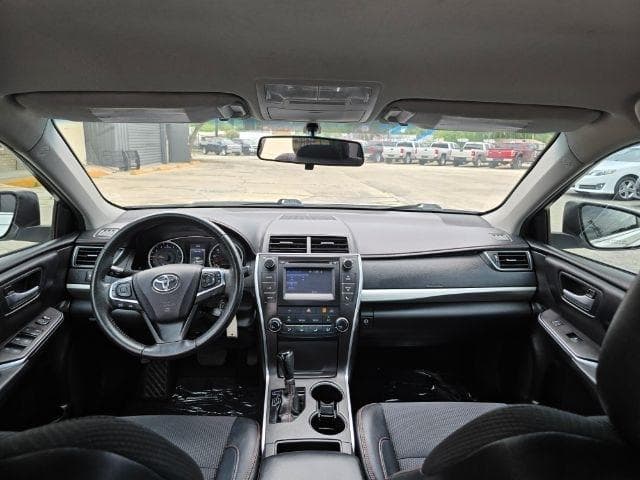 2017 TOYOTA Camry - Image 10