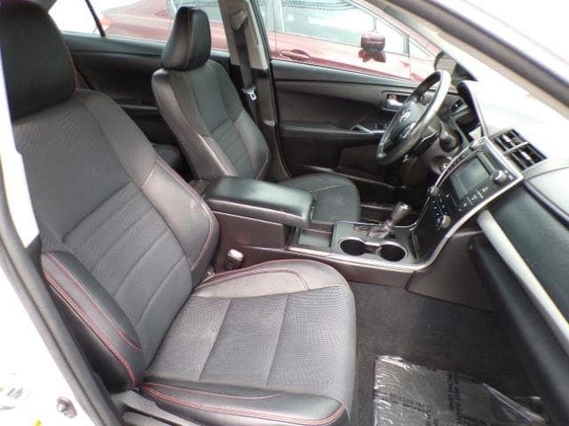 2017 TOYOTA Camry - Image 3