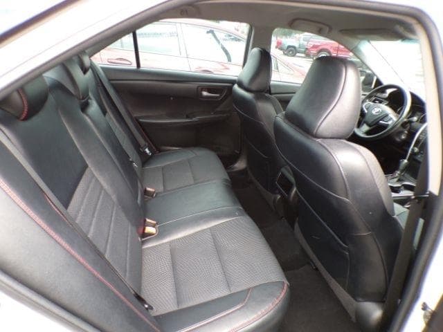 2017 TOYOTA Camry - Image 4