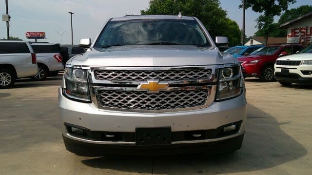 2018 CHEVROLET Suburban - Image 2