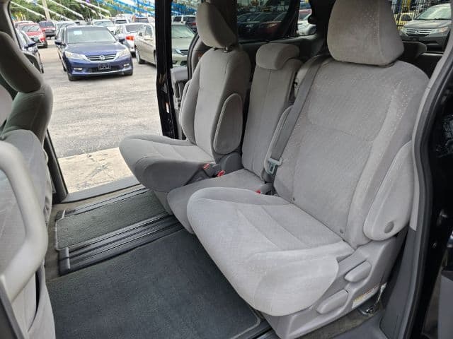 2018 Toyota Sienna - Image 10