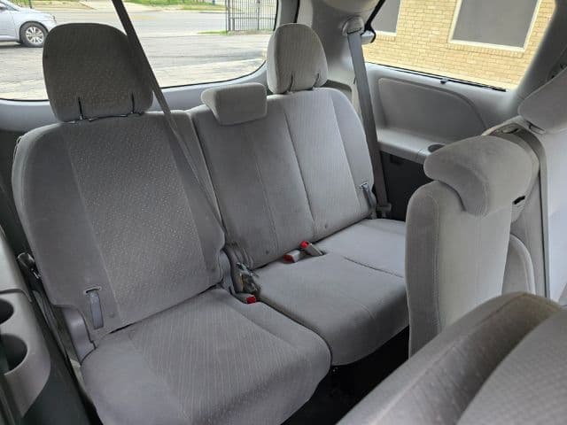 2018 Toyota Sienna - Image 11