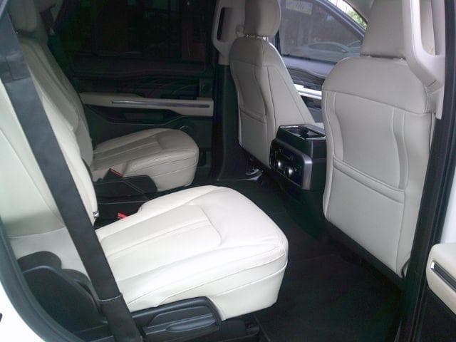 2019 Ford Expedition - Image 15