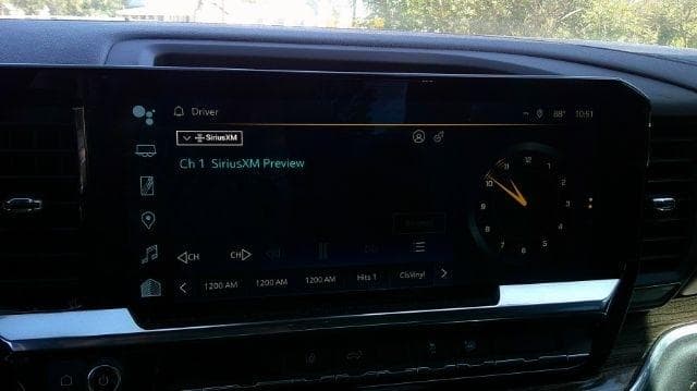 2024 Chevrolet Silverado - Image 21