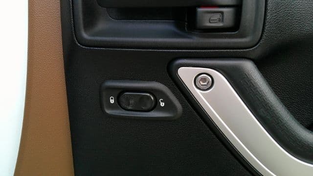 2012 Jeep Wrangler - Image 23