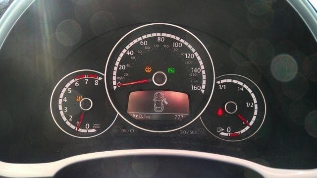 2016 Volkswagen Beetle - Image 5