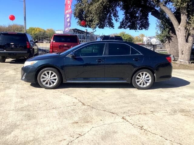 2014 TOYOTA Camry - Image 2