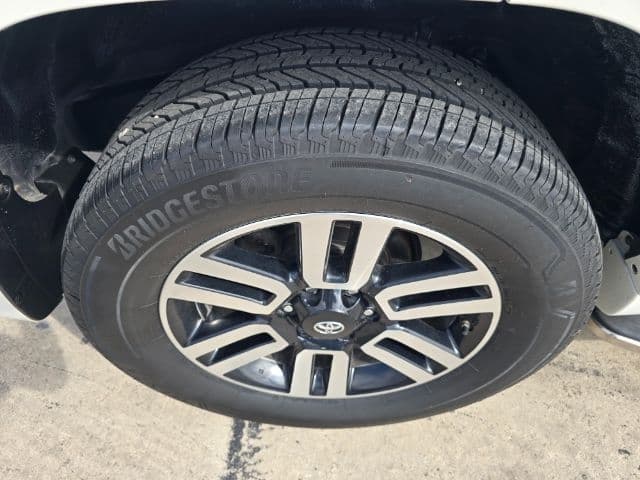 2015 TOYOTA 4Runner - Image 21