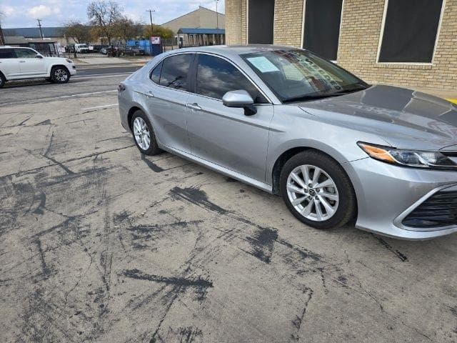 2021 Toyota Camry - Image 2