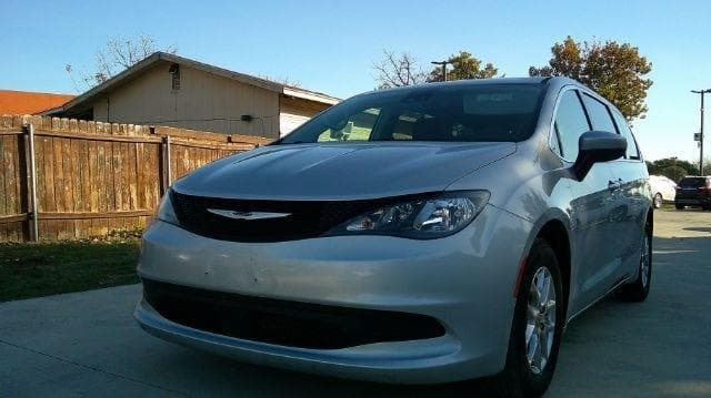 2023 CHRYSLER Voyager