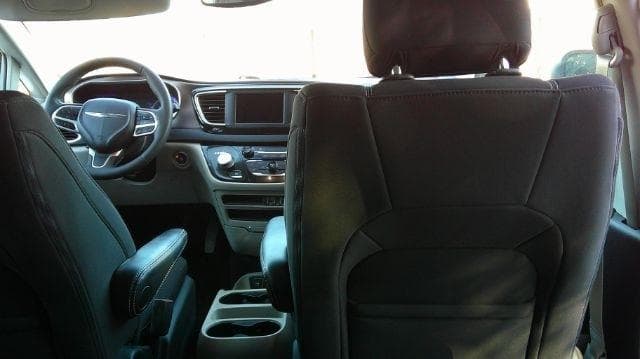 2023 Chrysler Voyager - Image 15