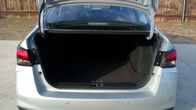 2024 NISSAN Versa - Image 4