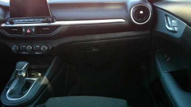 2023 Kia Forte - Image 18