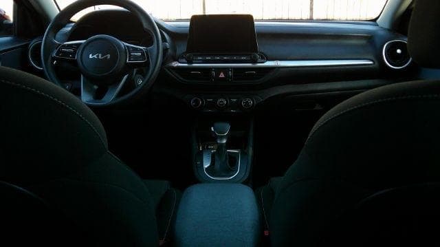 2023 Kia Forte - Image 20