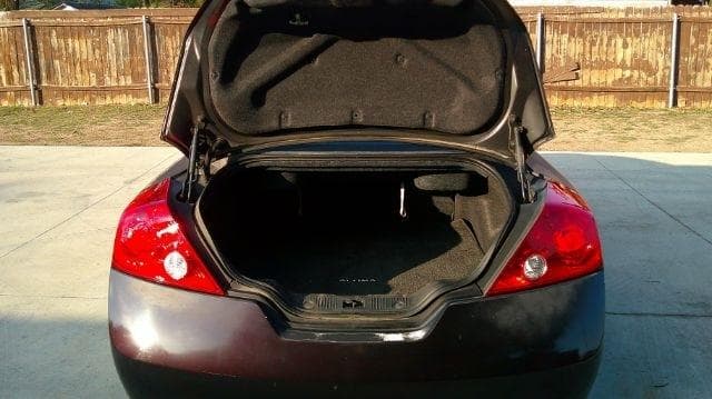 2010 Nissan Altima - Image 4