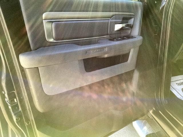 2017 RAM 1500 - Image 9