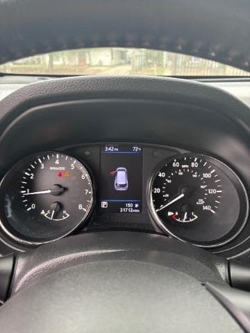 2019 NISSAN Rogue - Image 11