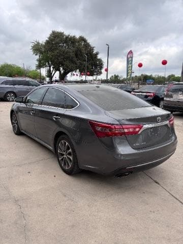2018 TOYOTA Avalon - Image 4