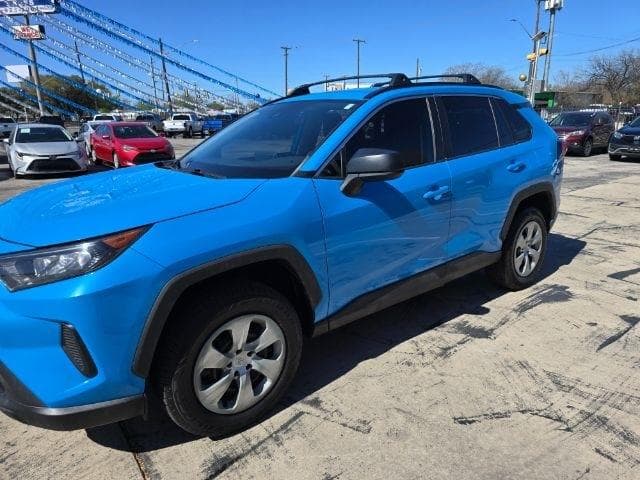 2019 TOYOTA RAV4 - Image 1