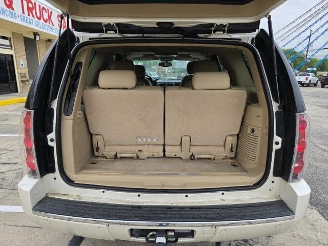 2013 GMC Yukon - Image 10