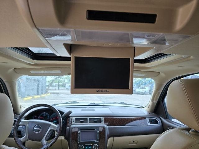 2013 GMC Yukon - Image 12