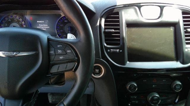 2015 CHRYSLER 300 - Image 9