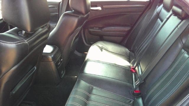 2015 CHRYSLER 300 - Image 12