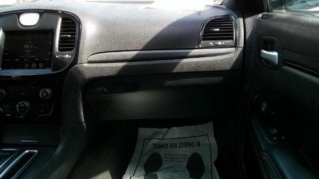 2015 CHRYSLER 300 - Image 13