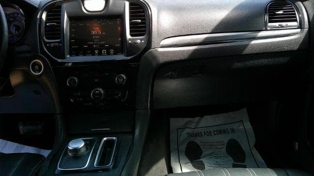 2015 CHRYSLER 300 - Image 14