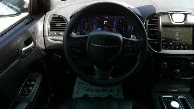 2015 CHRYSLER 300 - Image 16