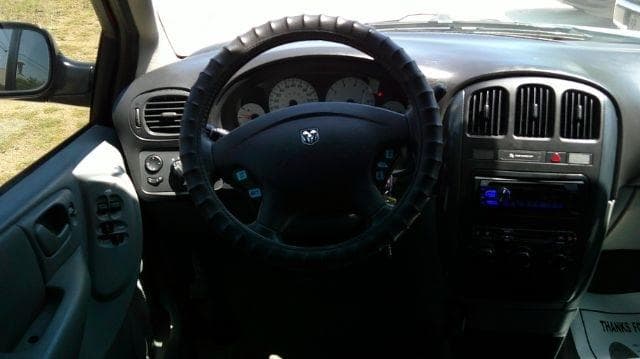 2007 DODGE Grand - Image 17