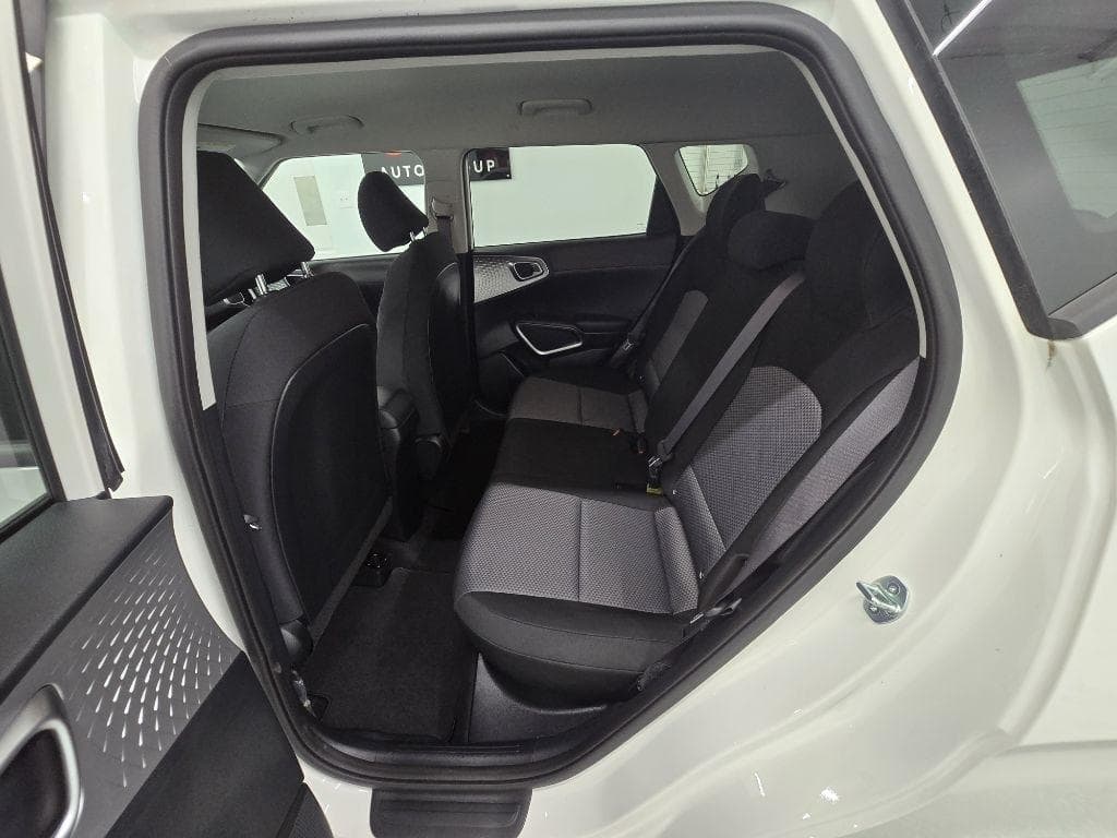 2023 Kia Soul - Image 10
