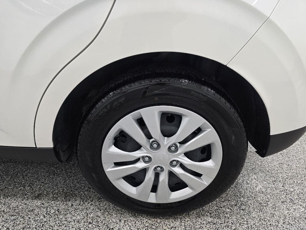 2023 Kia Soul - Image 30