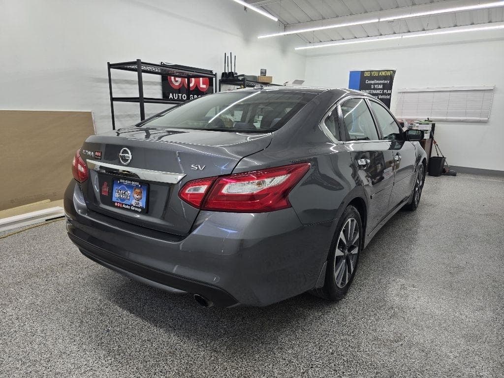 2017 NISSAN Altima - Image 4