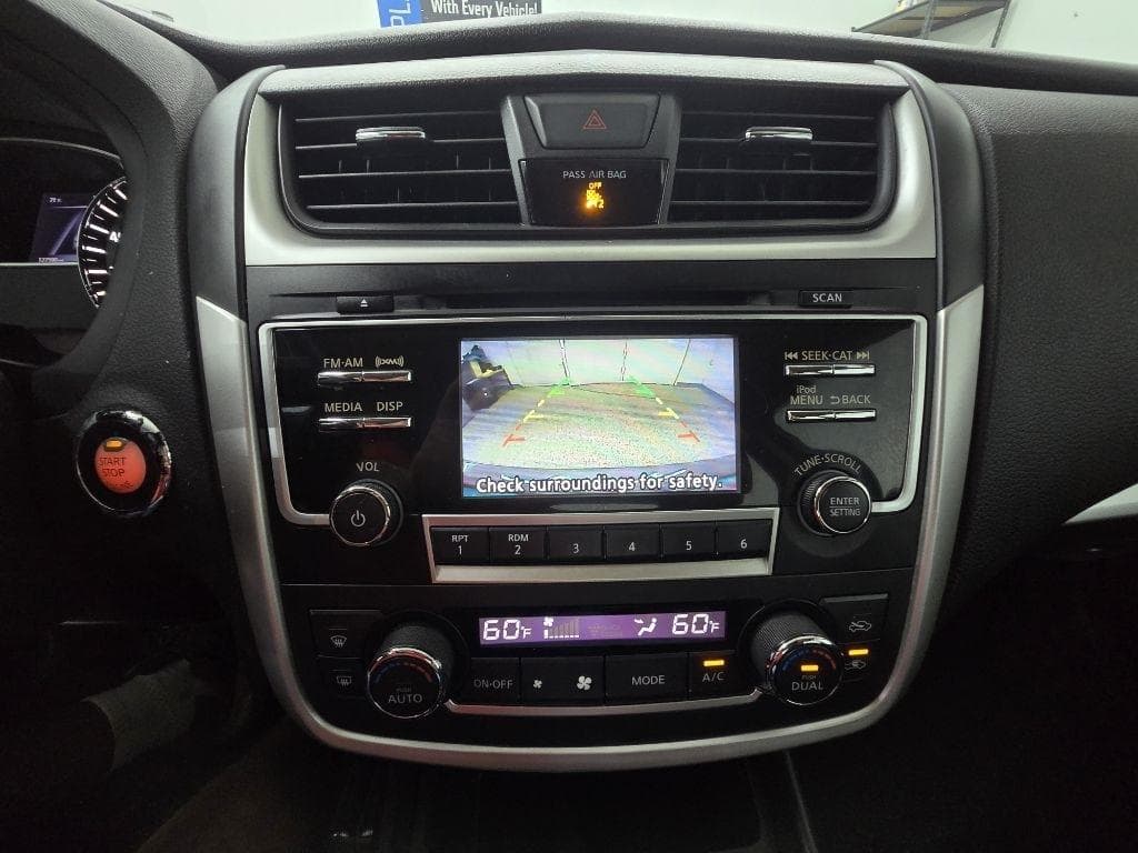 2017 NISSAN Altima - Image 18