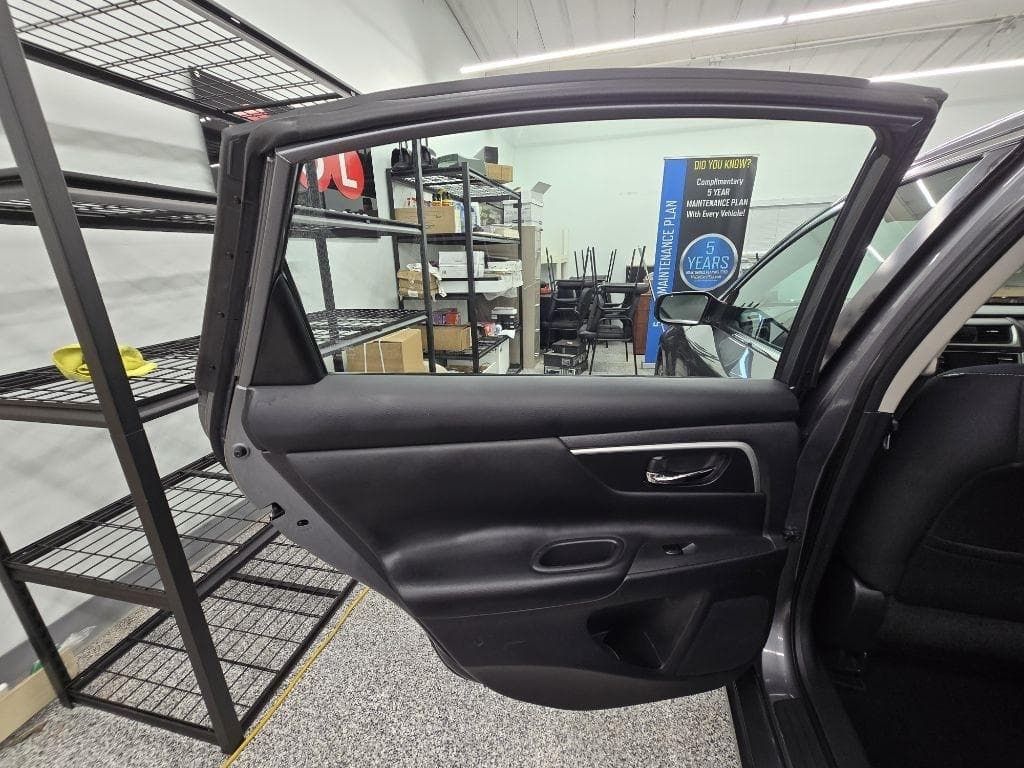 2017 NISSAN Altima - Image 21