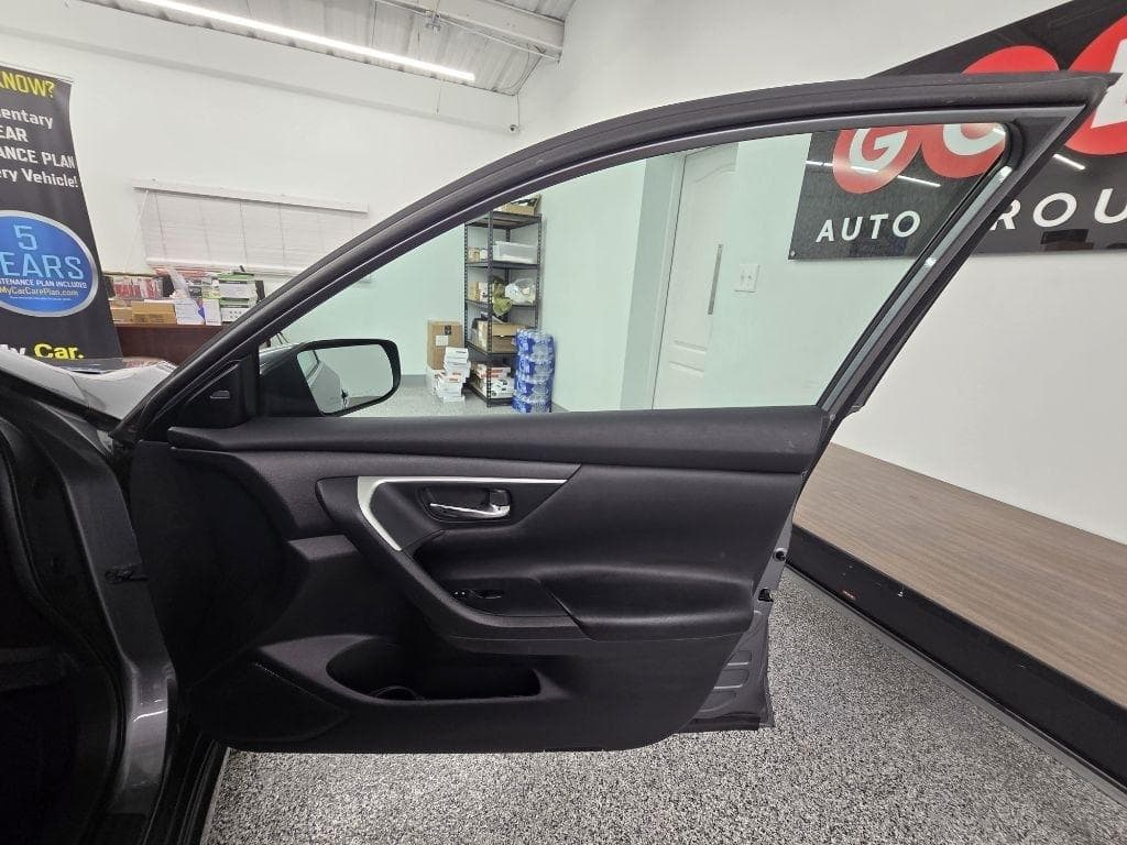 2017 NISSAN Altima - Image 22