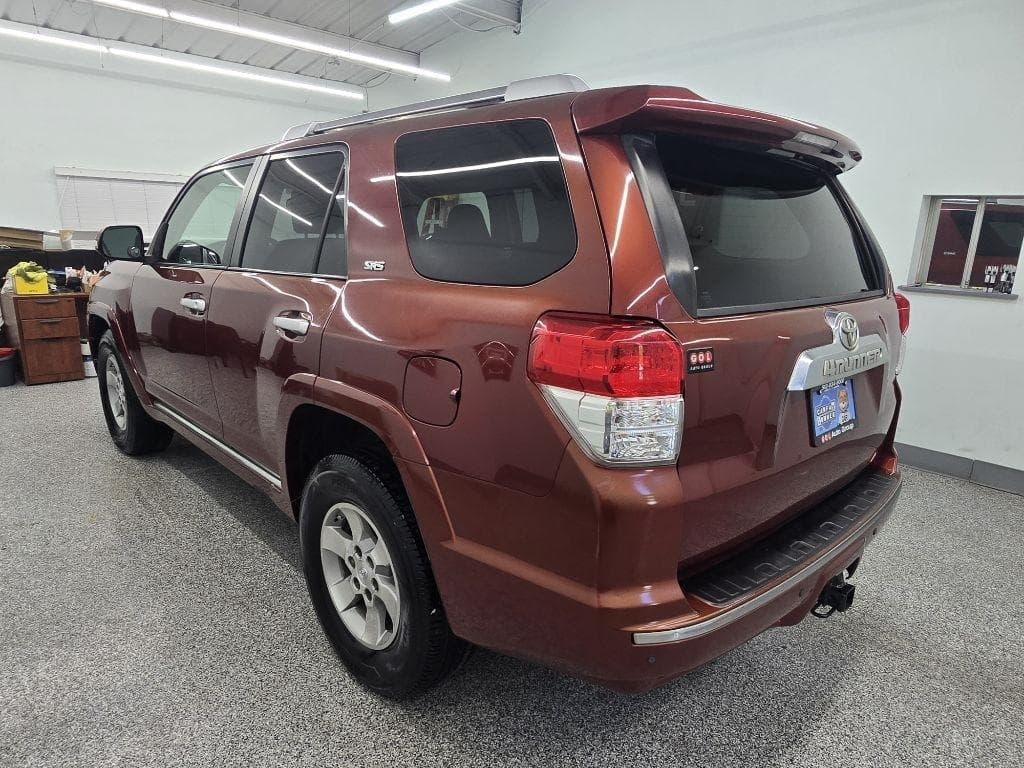 2010 TOYOTA 4Runner - Image 2