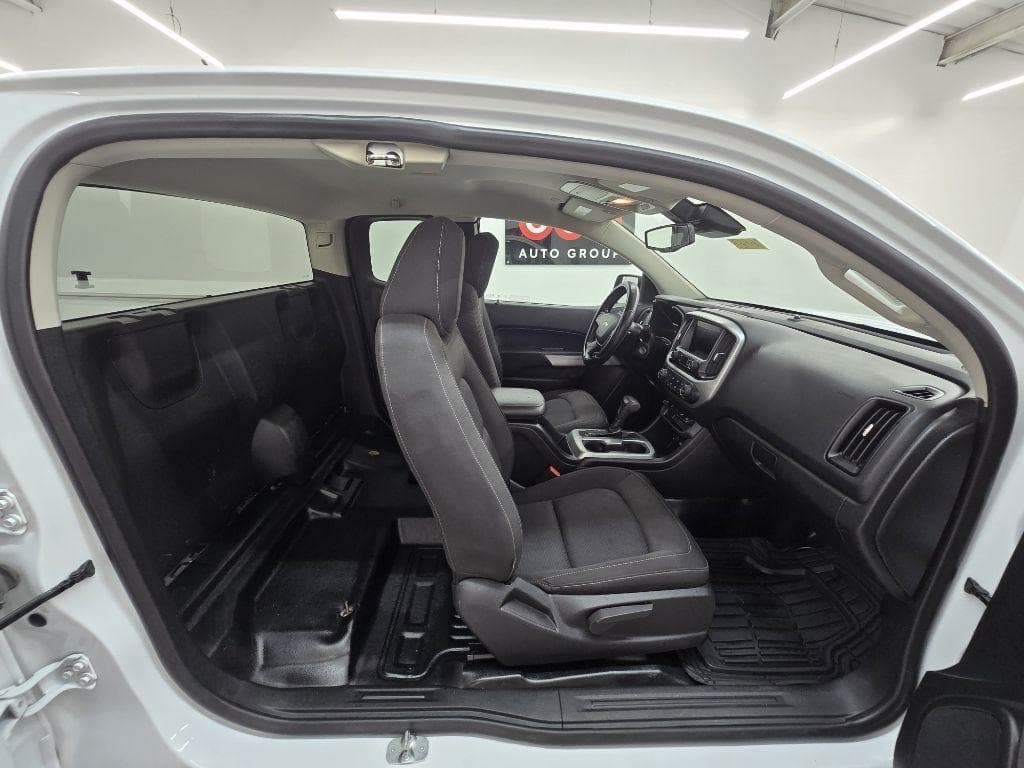 2020 CHEVROLET Colorado - Image 18