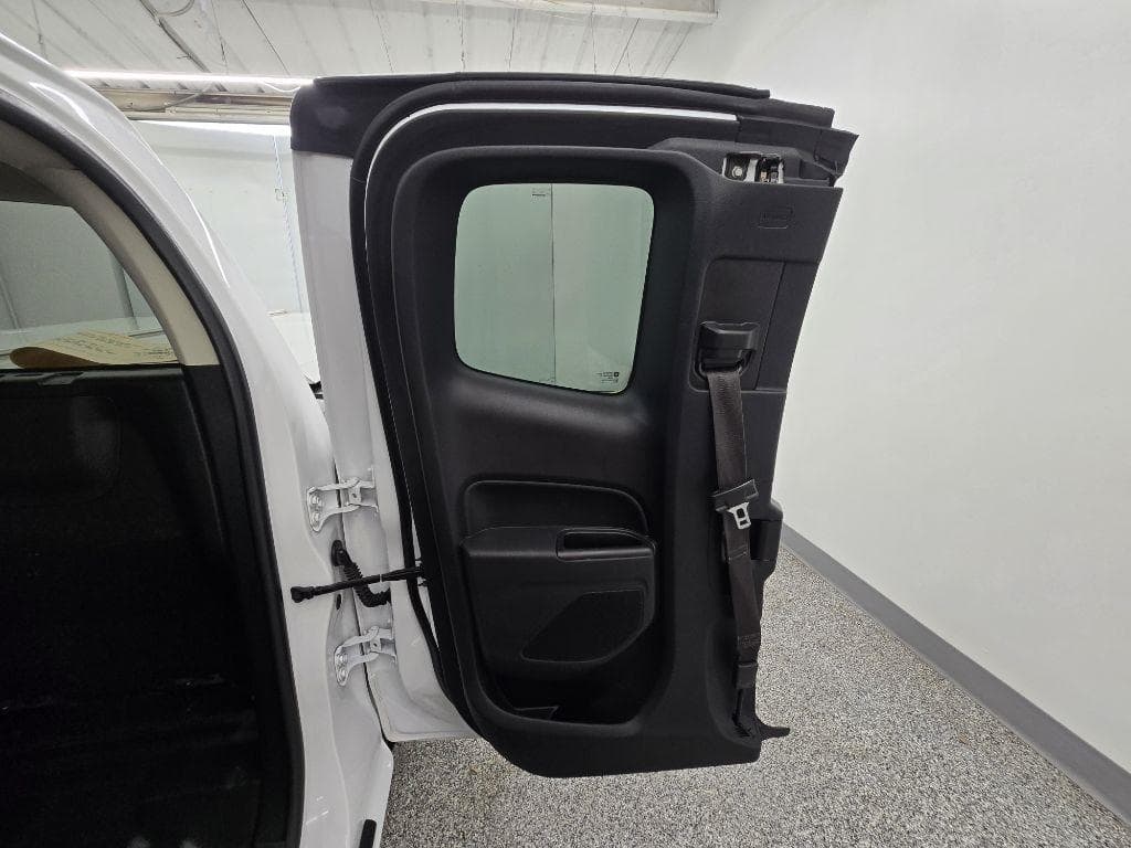 2020 CHEVROLET Colorado - Image 19